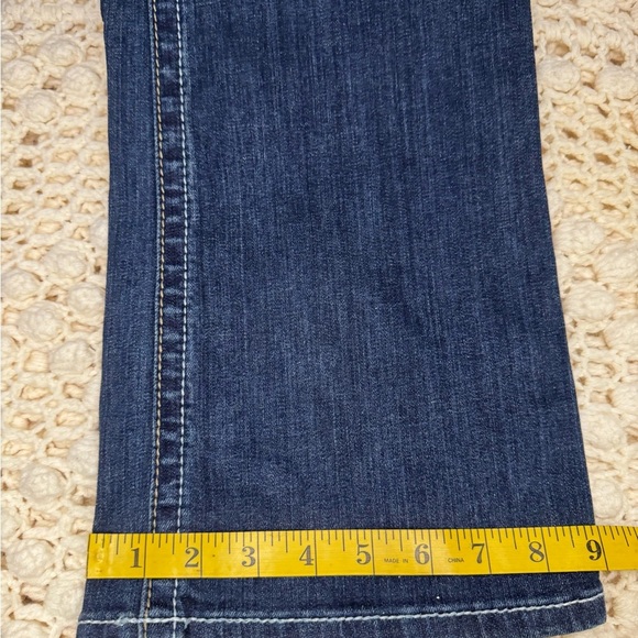 Ariat REAL Women's Blue Jeans.             #9 - Picture 11 of 14